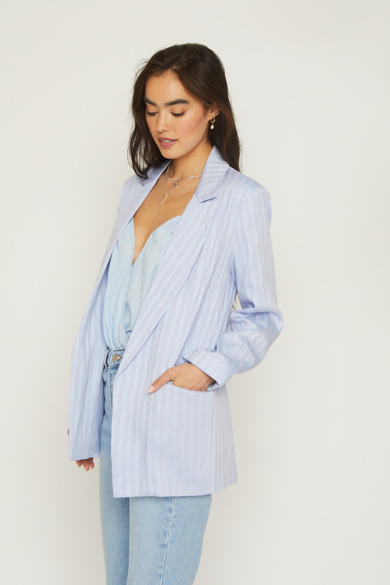 Madison jacket, oversized fit, linen blend , lustrous, sheen fabric, front pocket, open front, cuffed sleeve, light blue color